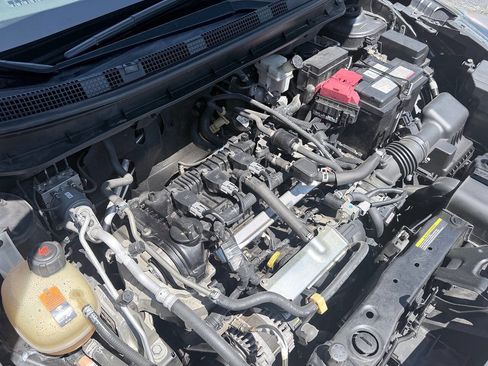 Used 2020 Nissan Kicks S FWD image 11