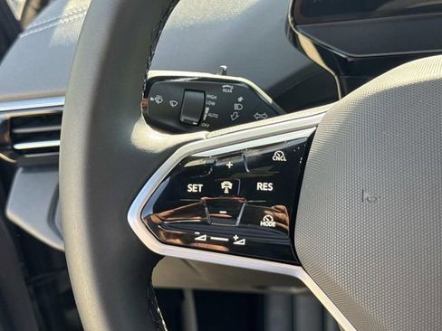 New 2025 Volkswagen ID.4 Pro image 19