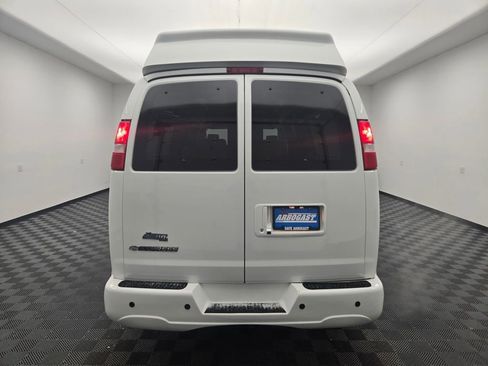 Used 2020 Chevrolet Express 2500 Extended w/ Enhanced Convenience Package image 4