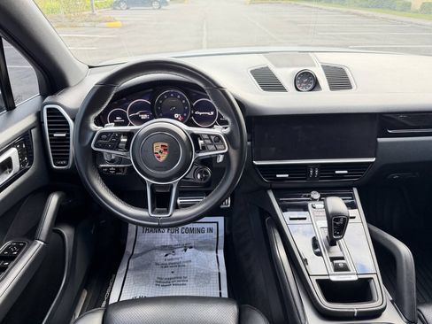Used 2019 Porsche Cayenne S w/ Premium Package AWD/4WD image 18