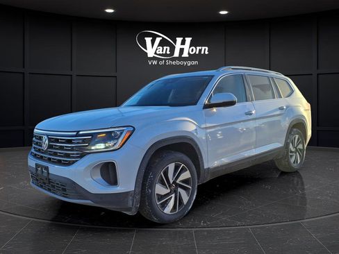 New 2026 Volkswagen Atlas SEL image 3