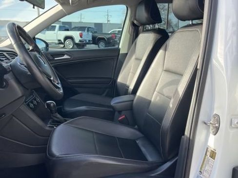 Used 2021 Volkswagen Tiguan SE FWD image 31