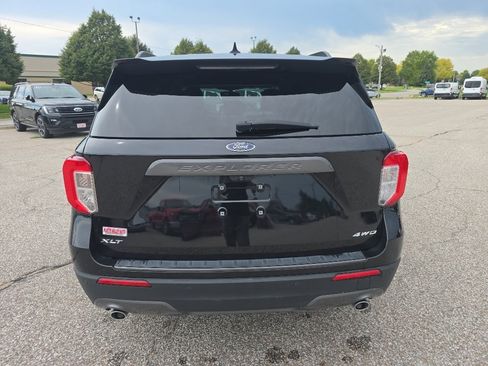 Used 2022 Ford Explorer XLT w/ Equipment Group 202A AWD/4WD image 6