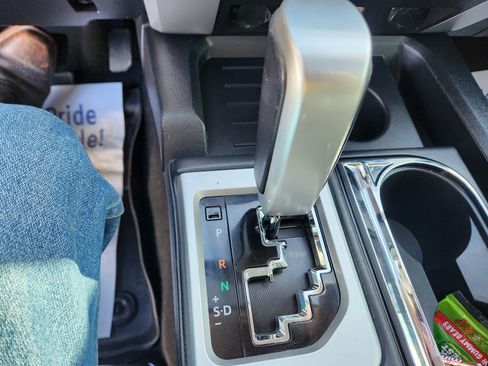 Used 2017 Toyota Tundra Platinum image 30