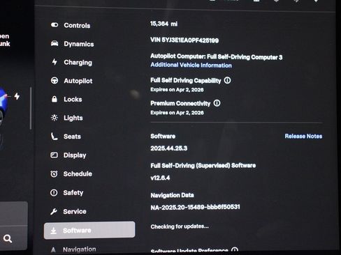 Used 2023 Tesla Model 3 Standard Range image 17