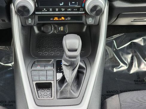 Used 2023 Toyota RAV4 LE image 28