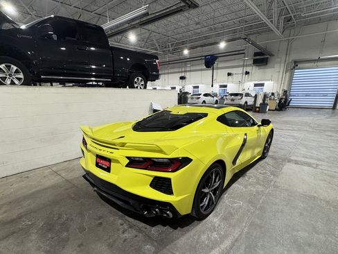 Used 2021 Chevrolet Corvette Stingray Premium Cpe w/ Z51 Performance Package image 5