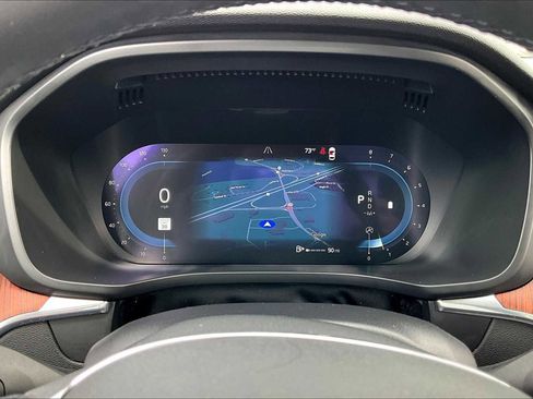 Certified 2023 Volvo XC60 B5 Plus image 24