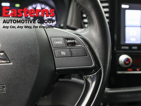 Used 2020 Mitsubishi Outlander SEL image 16