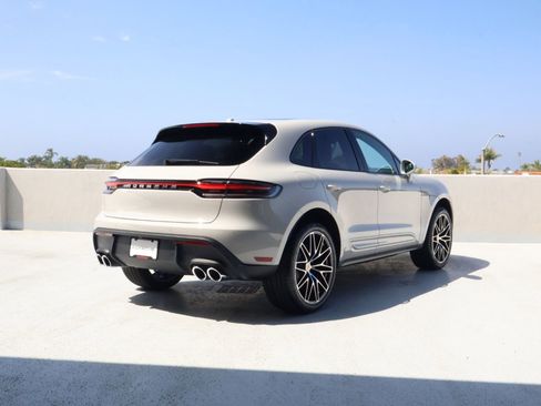 New 2026 Porsche Macan AWD/4WD image 9