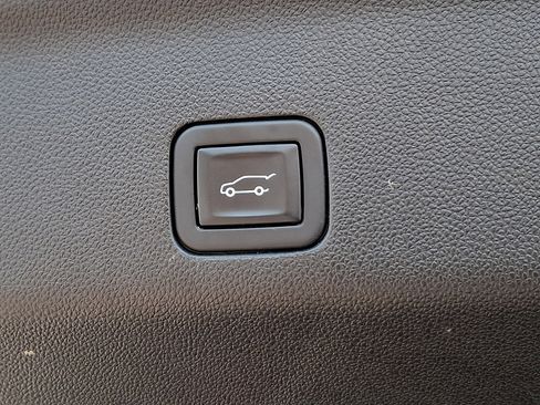 Used 2023 Chevrolet Tahoe RST AWD/4WD image 34