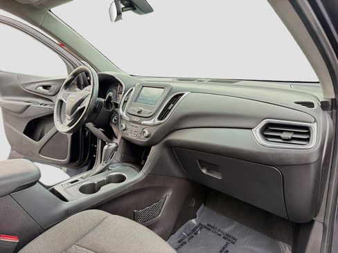 Used 2018 Chevrolet Equinox LT FWD image 11
