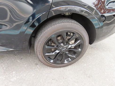 Used 2023 Kia Sorento SX image 10