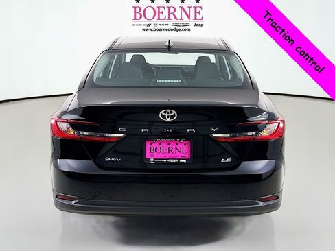 Used 2025 Toyota Camry LE image 6