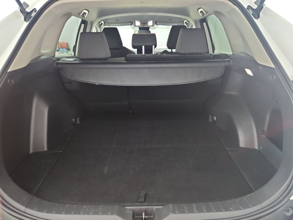 Used 2025 Toyota RAV4 XLE AWD/4WD image 33