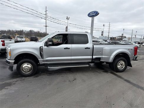 Used 2023 Ford F350 XLT image 7
