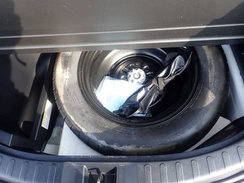 Used 2015 Toyota RAV4 XLE AWD/4WD image 18