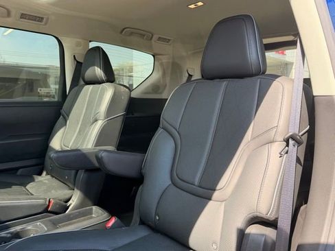 Used 2025 INFINITI QX80 Sensory AWD/4WD image 9