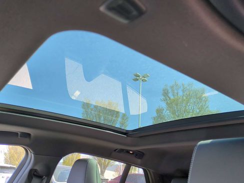 Used 2025 BMW X2 xDrive28i w/ Convenience Package image 19