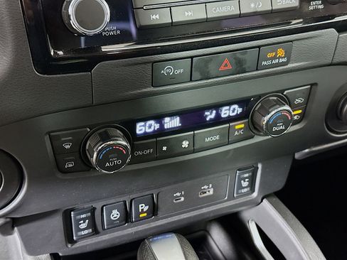 Used 2024 Nissan Frontier SL w/ Technology Package image 23