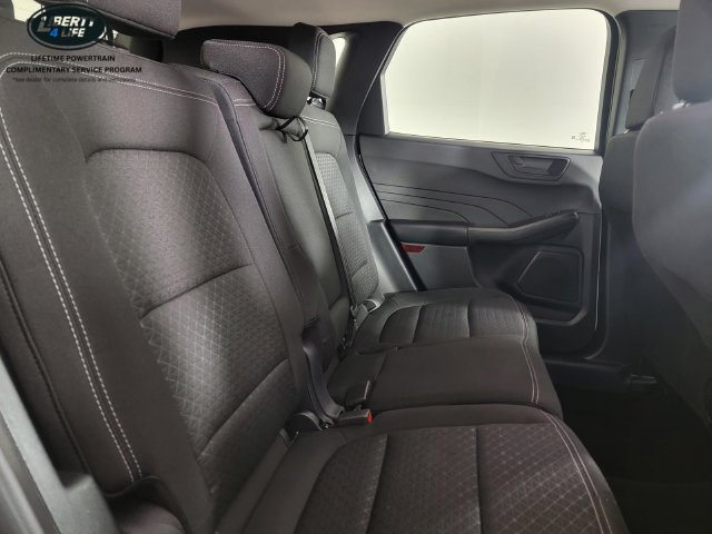 Used 2025 Ford Escape Active AWD/4WD image 16