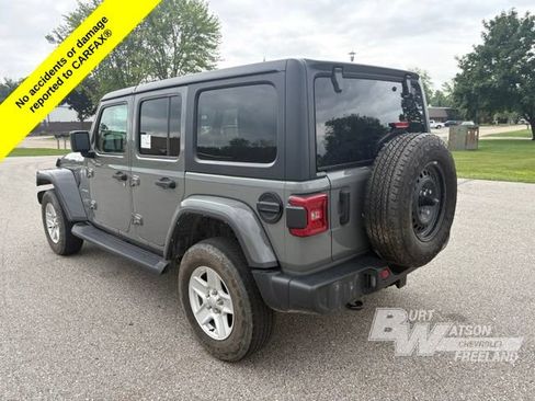 Used 2021 Jeep Wrangler Unlimited Sahara w/ Uconnect 4C Nav & Sound Group AWD/4WD image 4