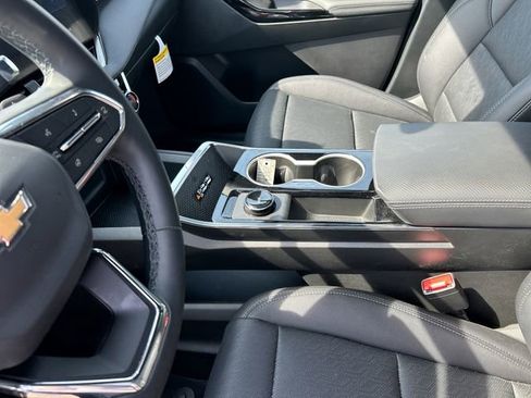 New 2026 Chevrolet Equinox LT w/ Convenience Package II image 26