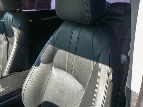 Used 2018 Honda Civic Touring image 21