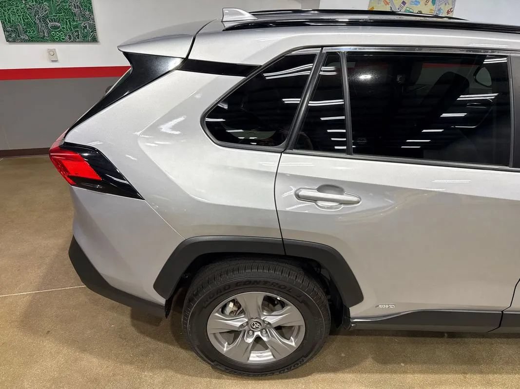 Used 2022 Toyota RAV4 XLE w/ Convenience Package AWD/4WD image 45