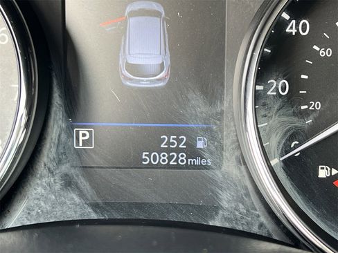 Certified 2021 Nissan Rogue Sport SV image 14