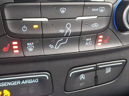 Certified 2019 Ford Escape SE image 25