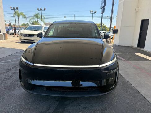 Used 2026 Tesla Model Y Long Range image 11