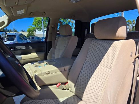 Used 2011 Toyota Tundra 2WD Double Cab w/ Tow Pkg image 4