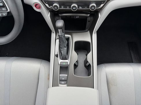 Used 2020 Honda Accord EX image 19