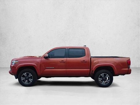 Used 2017 Toyota Tacoma TRD Sport w/ Premium & Technology Package RWD image 8