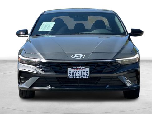 Certified 2025 Hyundai Elantra Sport image 12