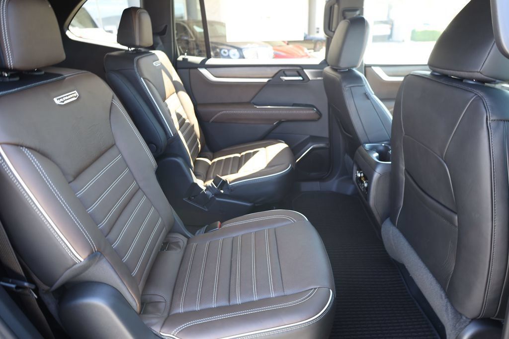 New 2027 GMC Acadia Denali Ultimate AWD/4WD image 18