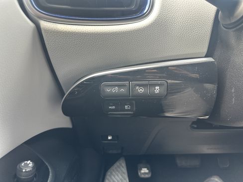 Used 2021 Toyota Prius Limited w/ Premium Convenience Package FWD image 26
