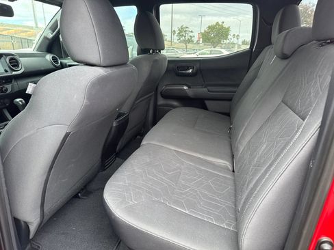 Used 2016 Toyota Tacoma TRD Sport RWD image 11