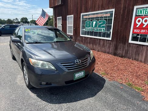 Used 2007 Toyota Camry Hybrid FWD image 2
