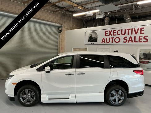 Used 2021 Honda Odyssey EX image 8