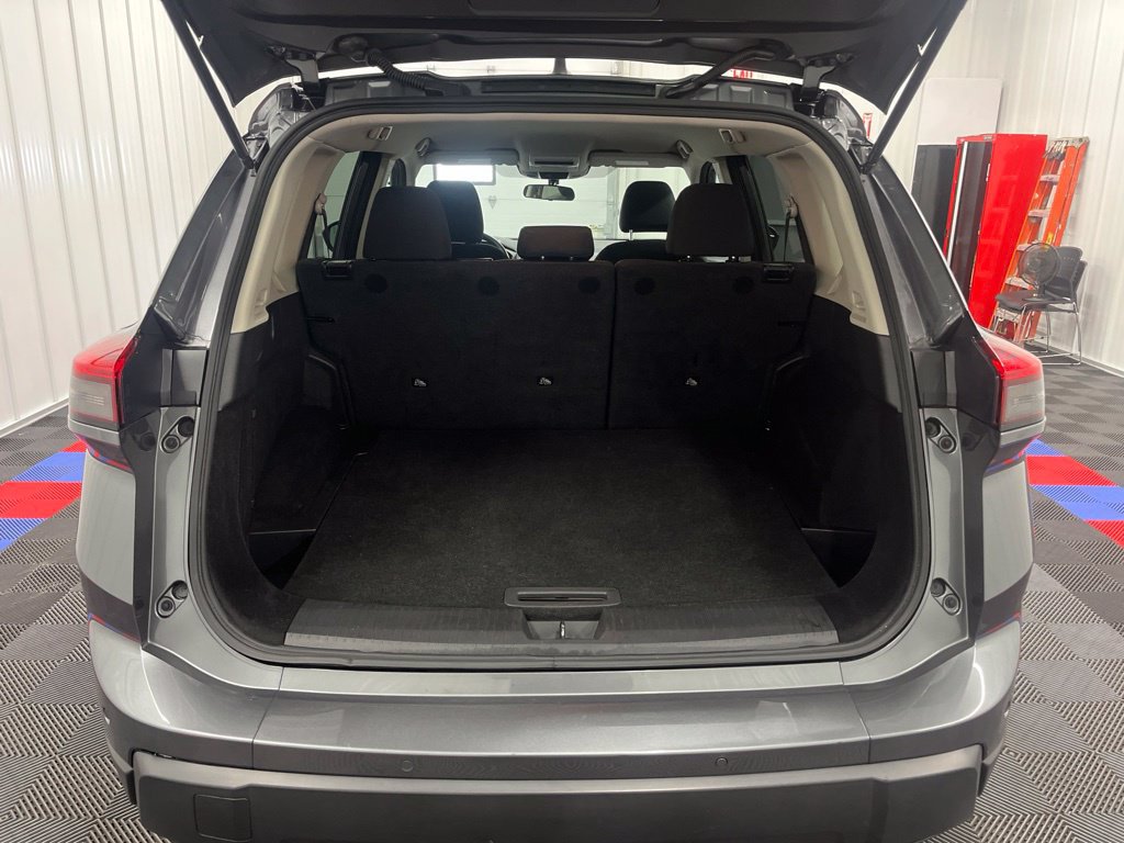 Used 2024 Nissan Rogue S AWD/4WD image 5