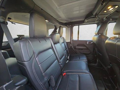 Used 2019 Jeep Wrangler Unlimited Sahara AWD/4WD image 19