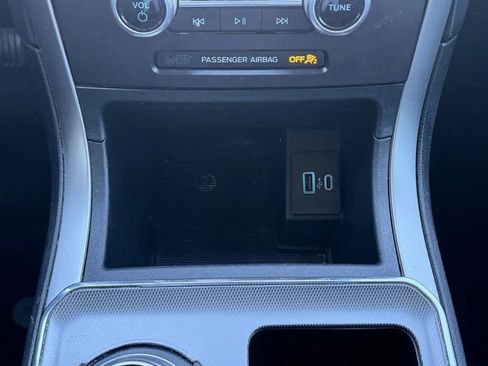 Used 2021 Ford Edge SEL image 24