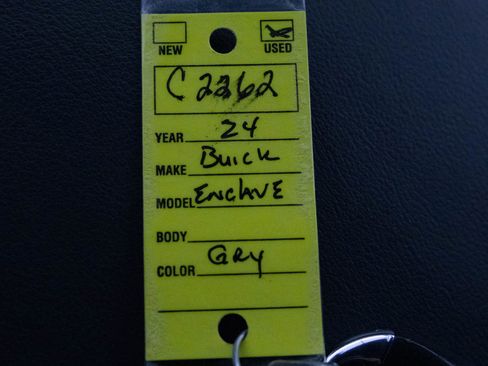 Used 2024 Buick Enclave Premium image 26