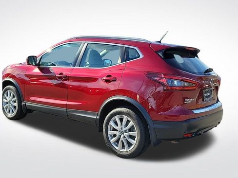 Used 2020 Nissan Rogue Sport SV w/ Technology Package image 3