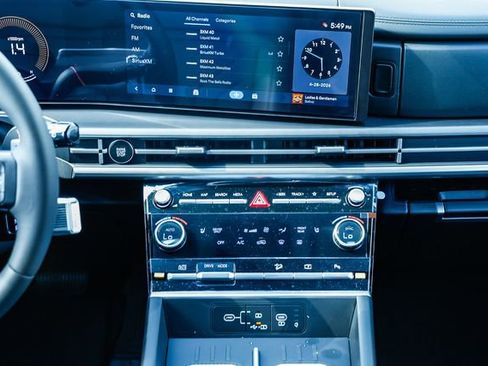 New 2026 Hyundai Santa Fe SEL FWD image 13