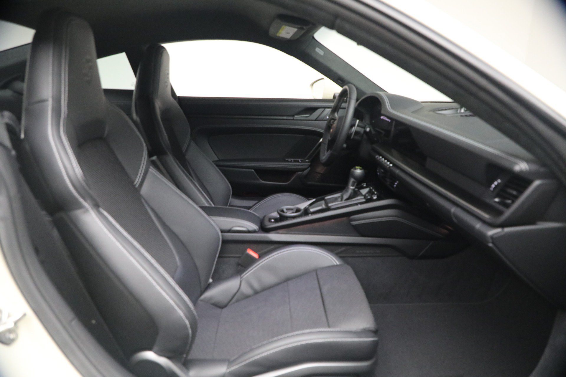 Used 2026 Porsche 911 GT3 RWD image 18