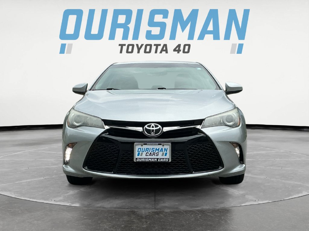 Used 2017 Toyota Camry XSE w/ Moonroof Package FWD image 2