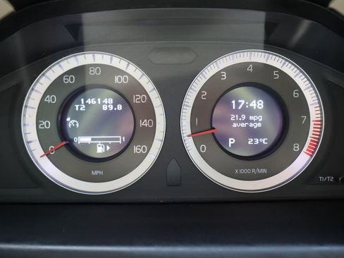 Used 2011 Volvo XC70 T6 image 34